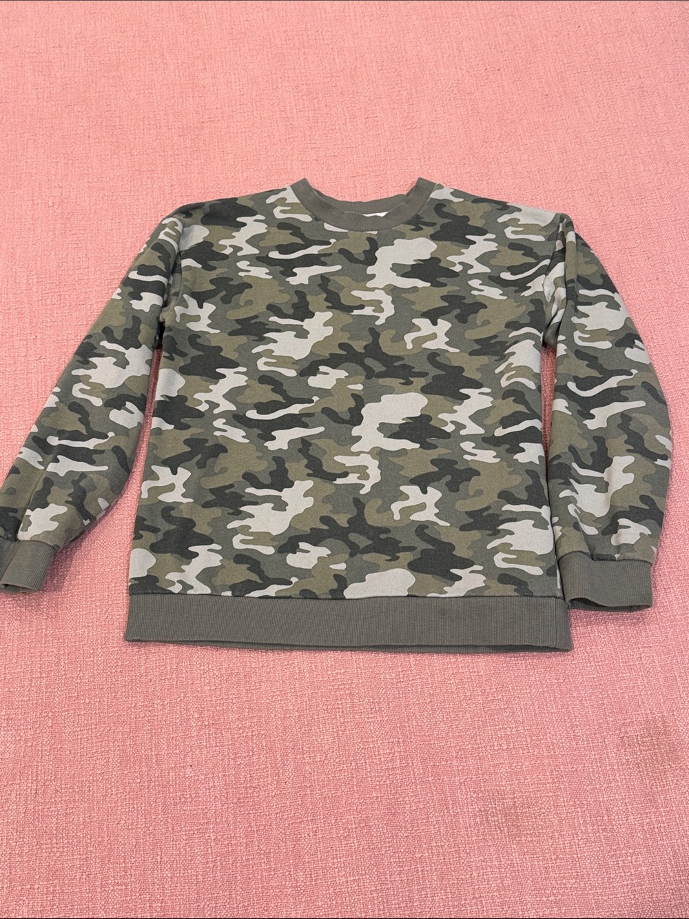 Size 10-12 years - Kids Camo Crewneck Sweatshirt - Green